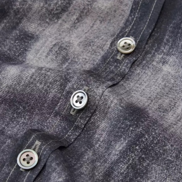 Stylish John Varvatos Shirt - Mens M - Picture 2 of 5